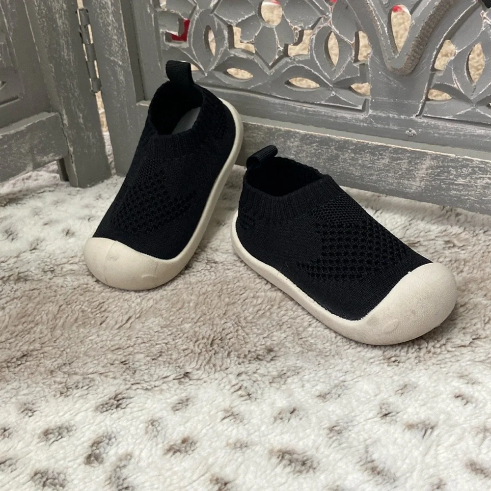 Black mesh water shoes baby boys 9-12 months beach pool party outdoor play